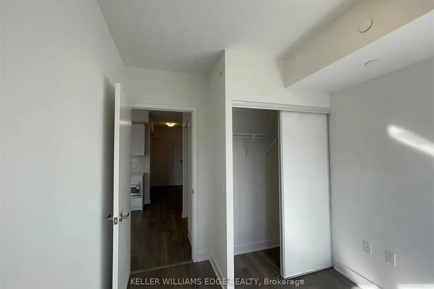 Additional image 7 of 195 Redpath Avenue 1206