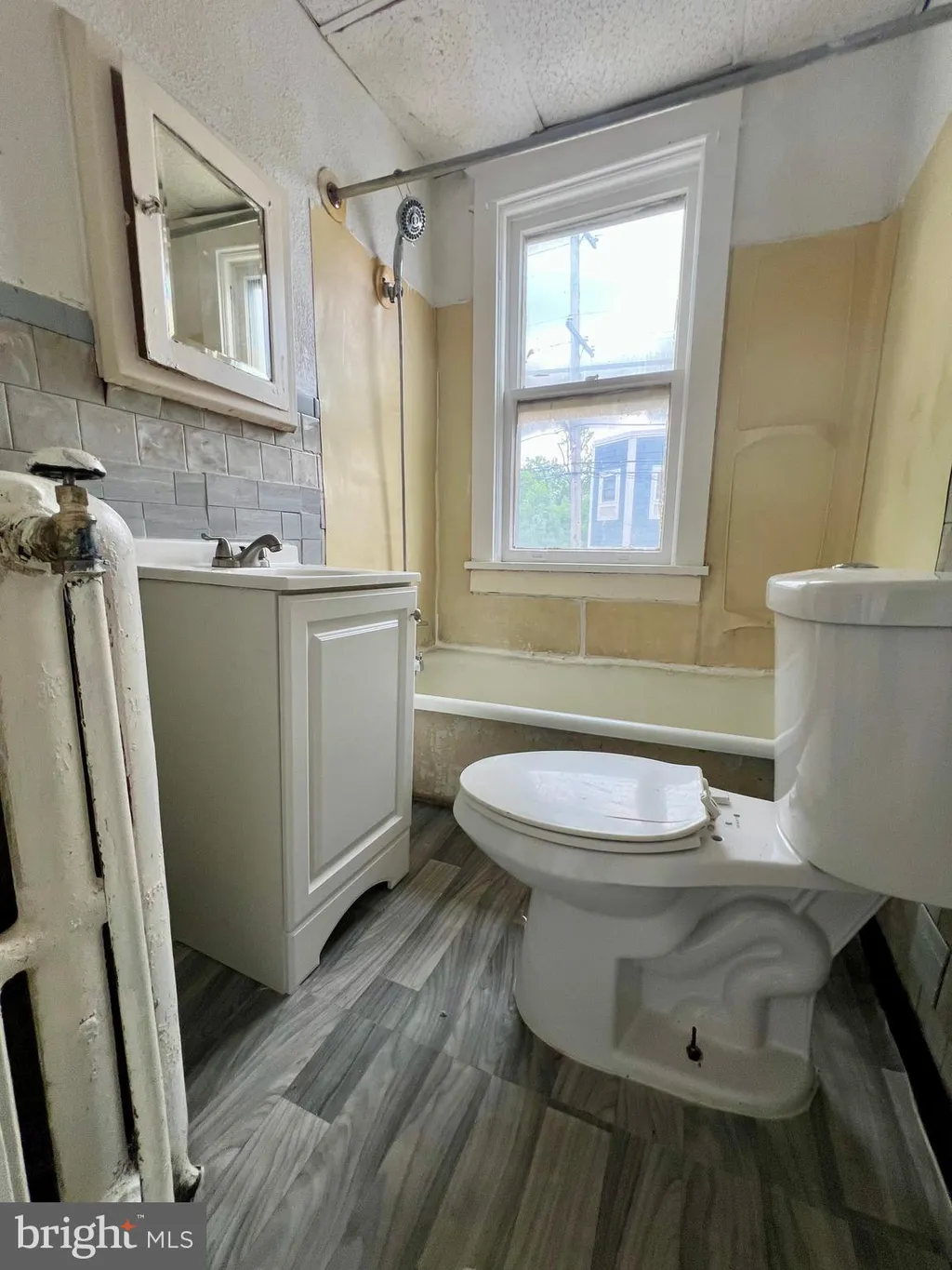 1001 Clifton Avenue Unit 2F, Darby, PA 19023