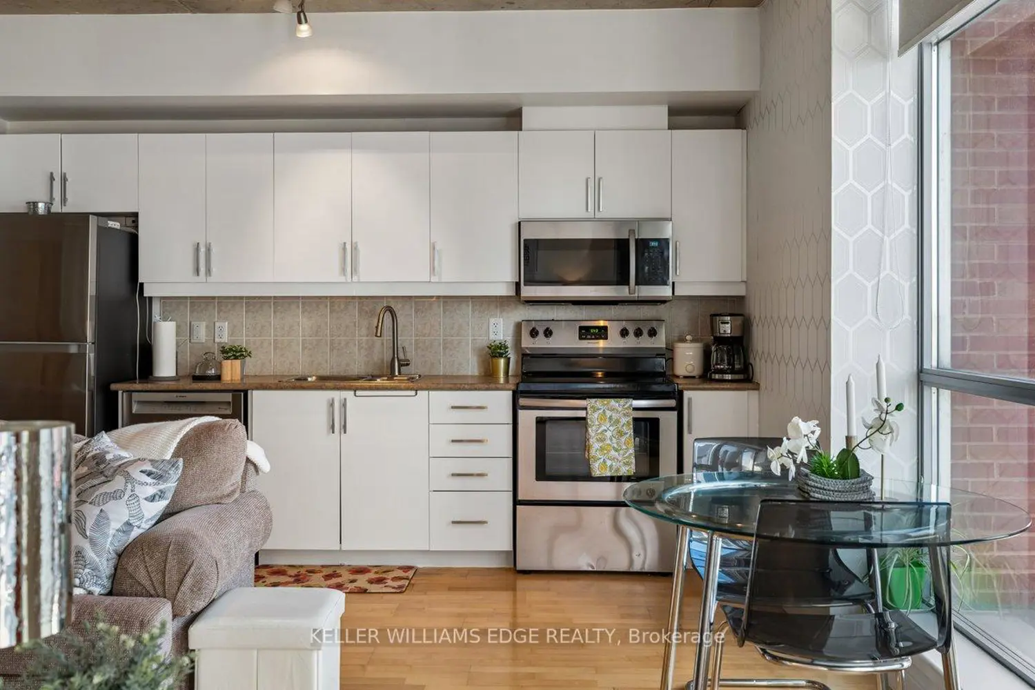 Additional image 9 of 1375 Dupont Street 612