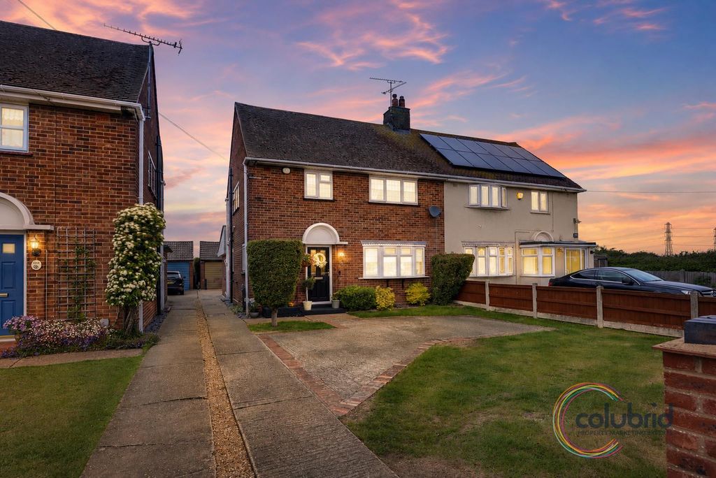 3 bed semi-detached house for saleLong Lane, Grays RM16