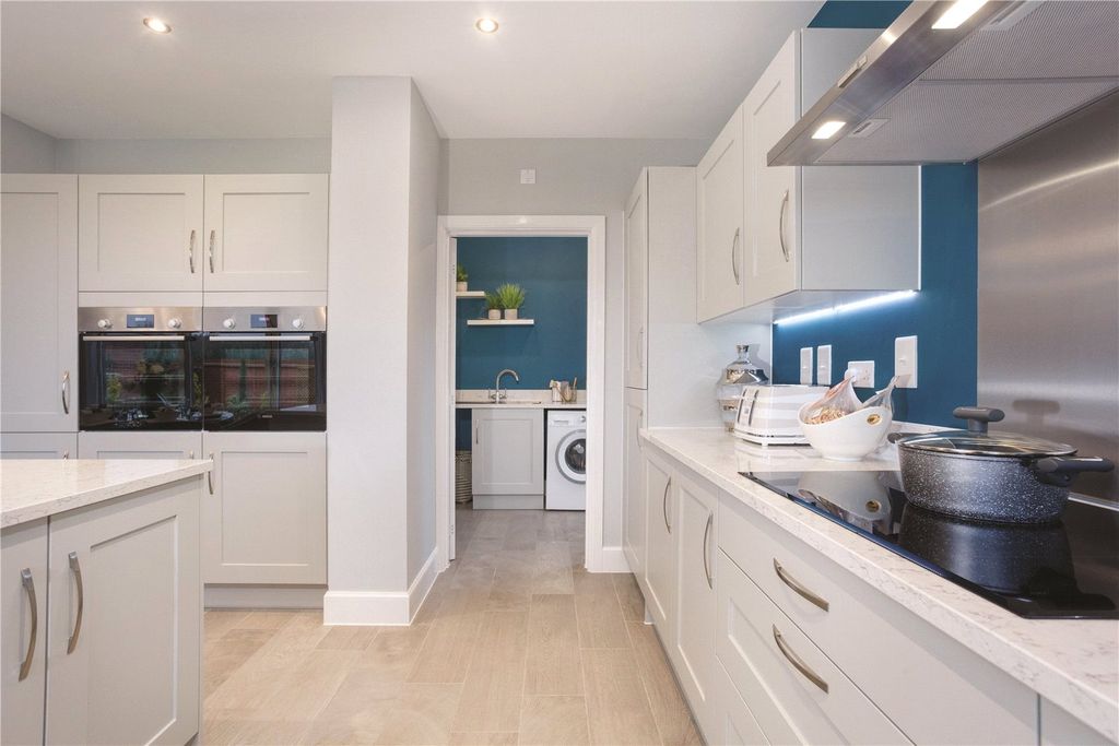 Additional image 6 of 5 bed detached house for saleAlbany Park, Church Crookham, Hampshire GU52