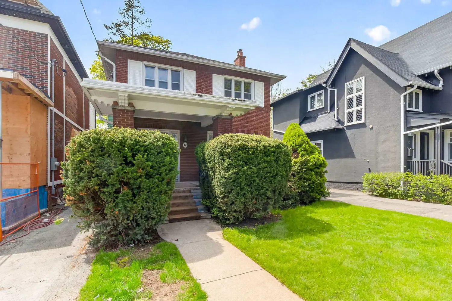 12 Stibbard Avenue