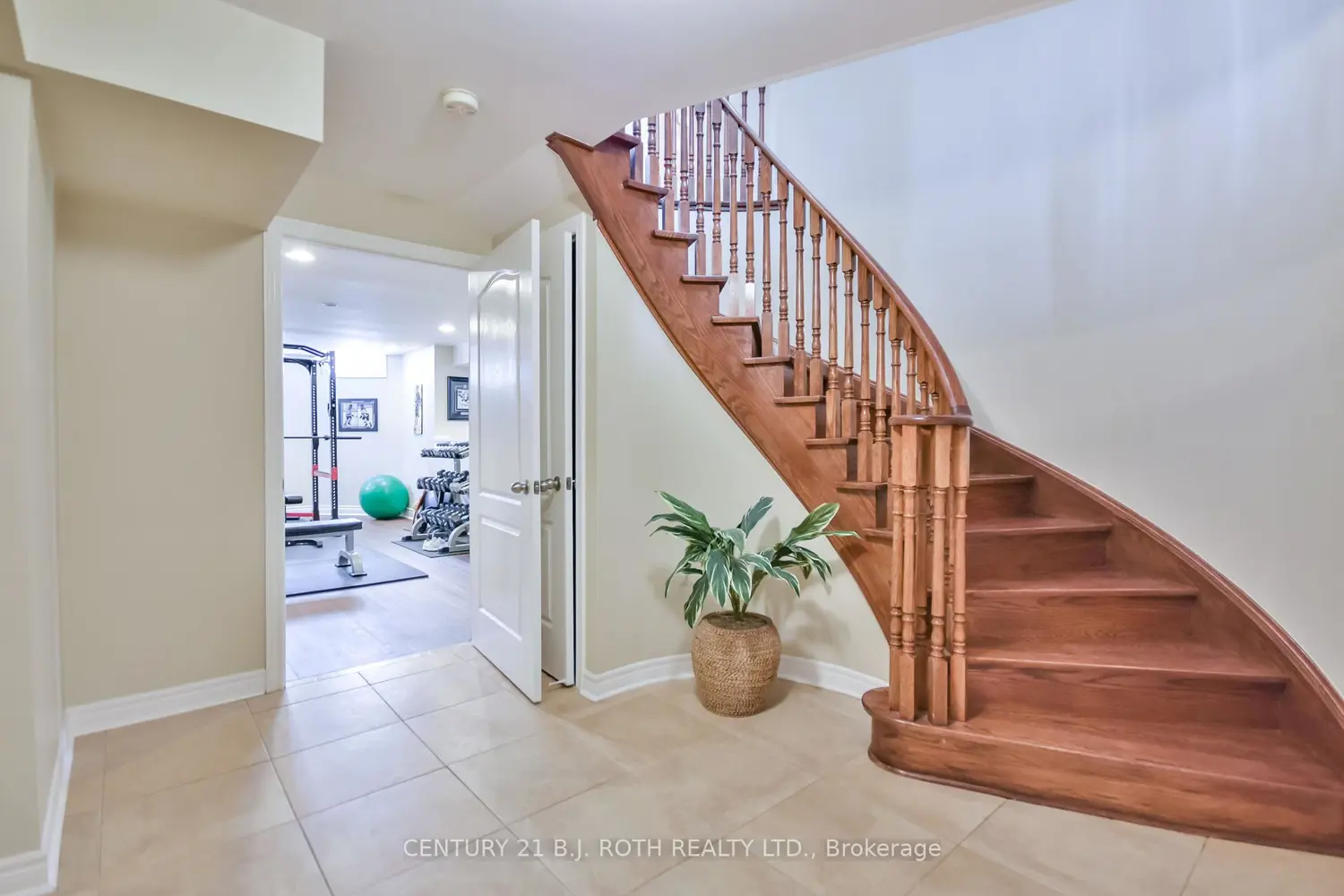 Additional image 14 of 38 Camelot Square