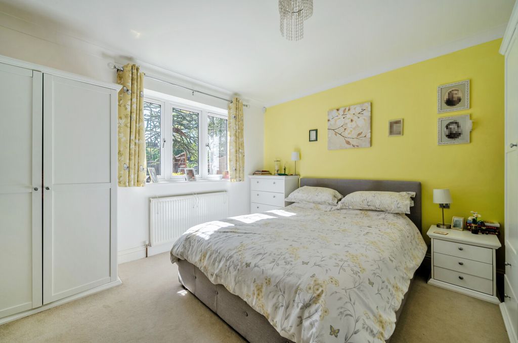 Additional image 12 of 4 bed detached house for saleReading Road South, Fleet, Hampshire GU52