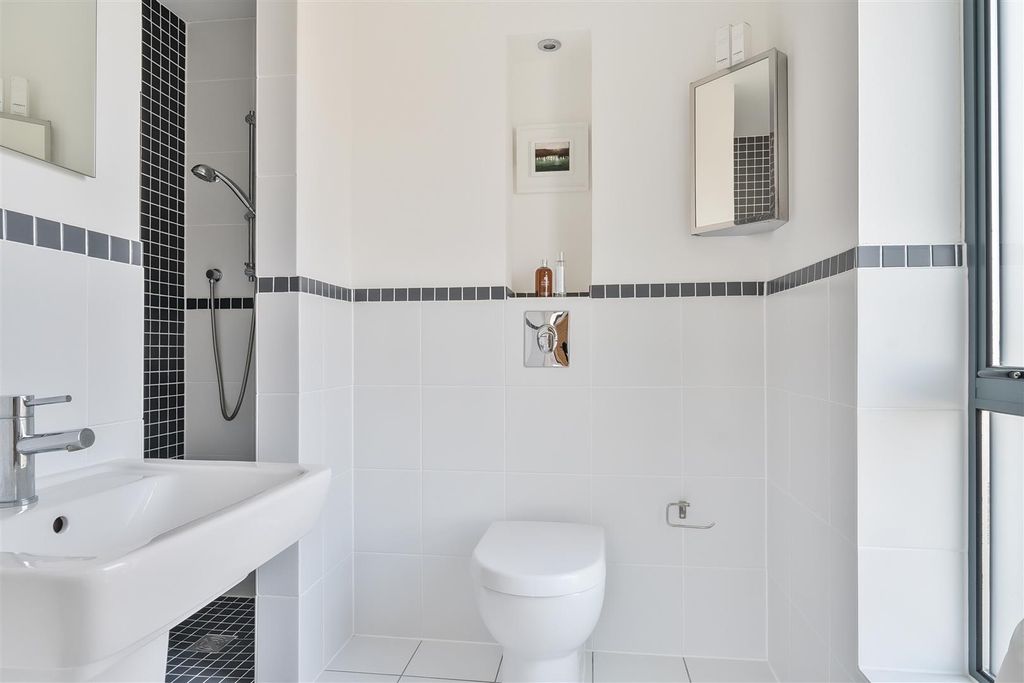 Additional image 12 of 3 bed flat for saleStation Road, Fowey PL23
