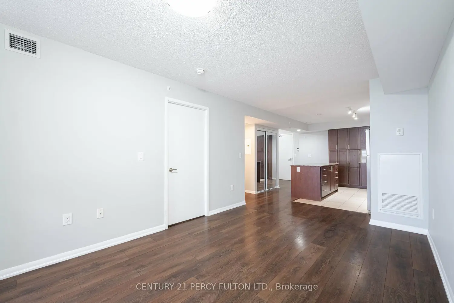 Additional image 10 of 830 Lawrence Avenue 501