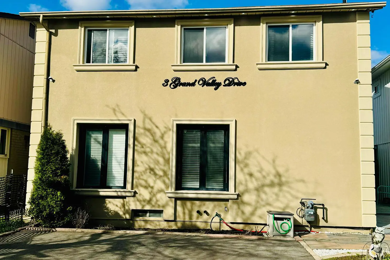 3 Grand Valley Drive photo 2