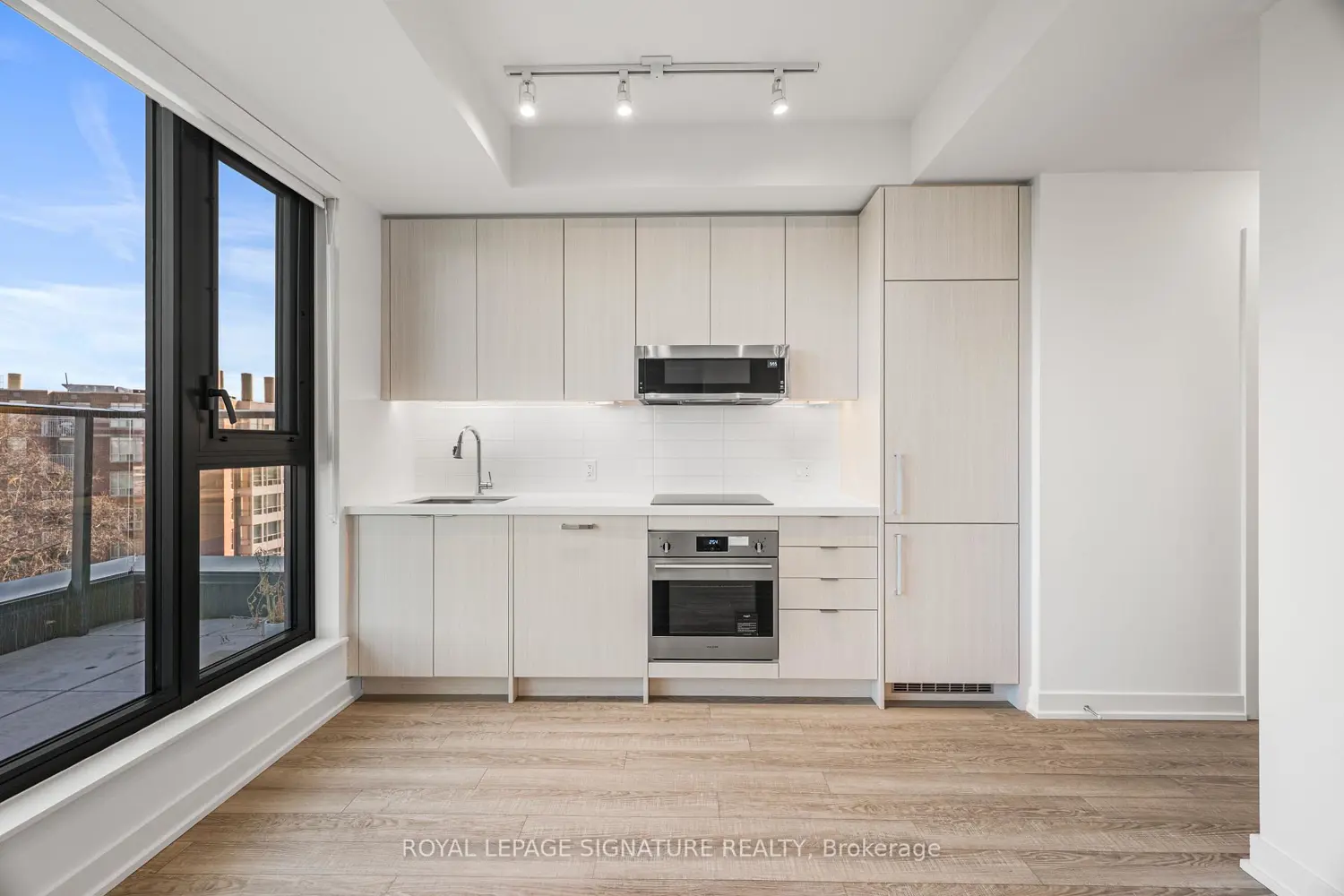 Additional image 14 of 250 Lawrence Avenue 609