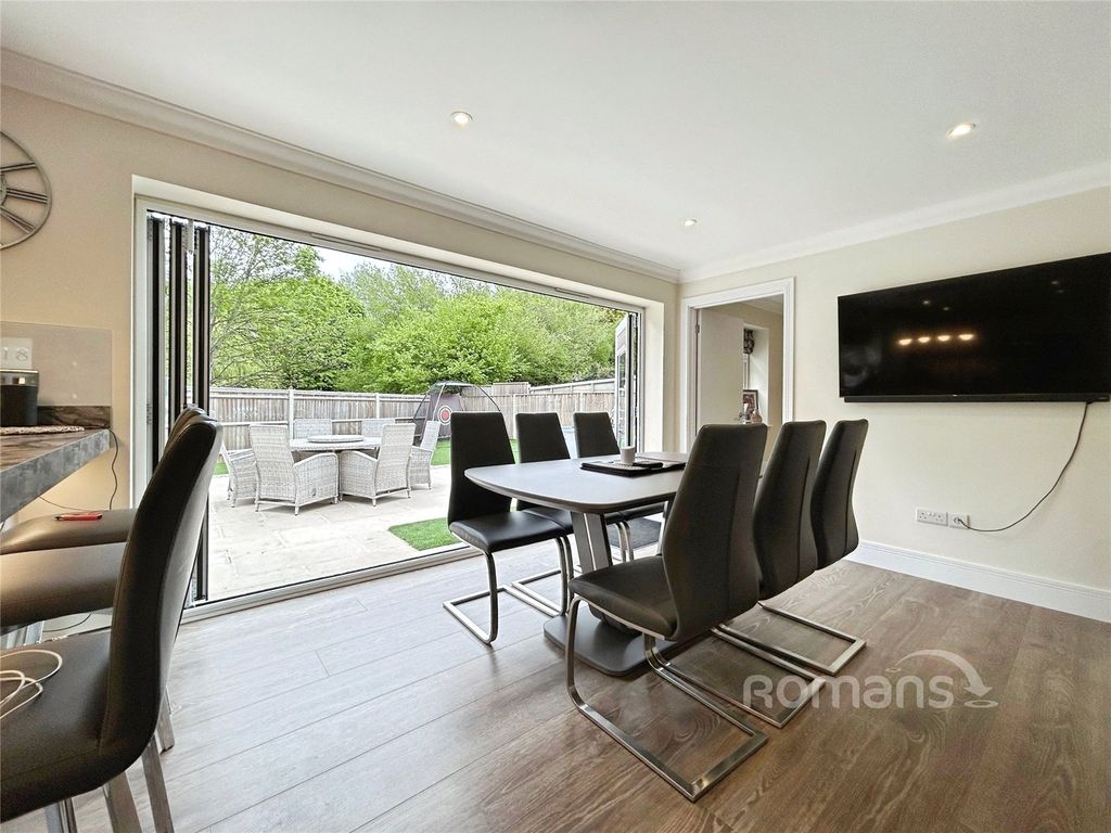 Additional image 18 of 4 bed detached house for saleGlebe Road, Farnborough, Hampshire GU14