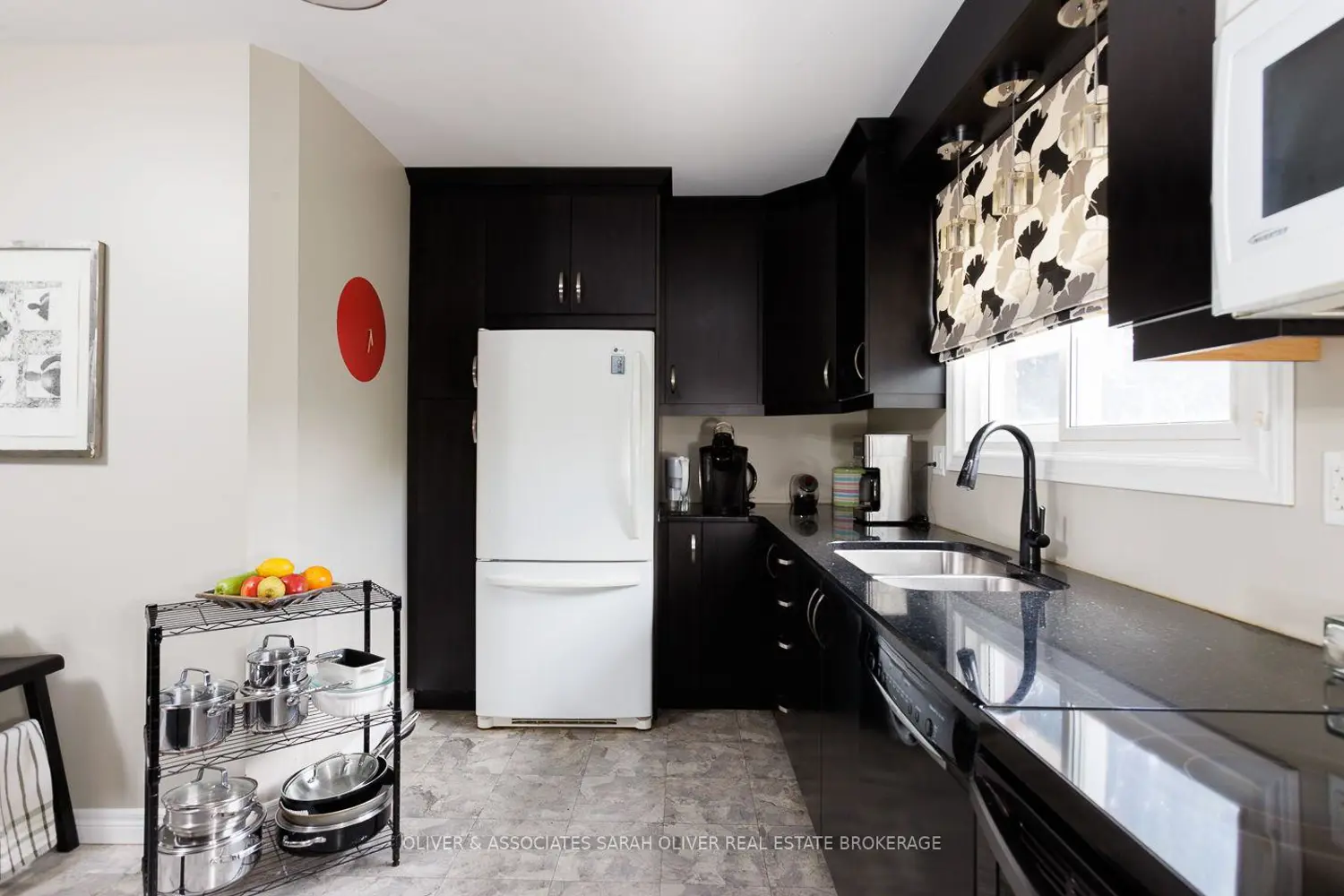 14 Brentwood Crescent photo 4
