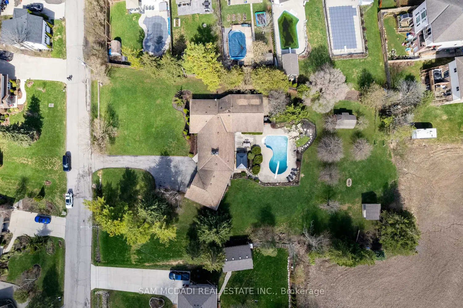 477 Fairview Street photo 5