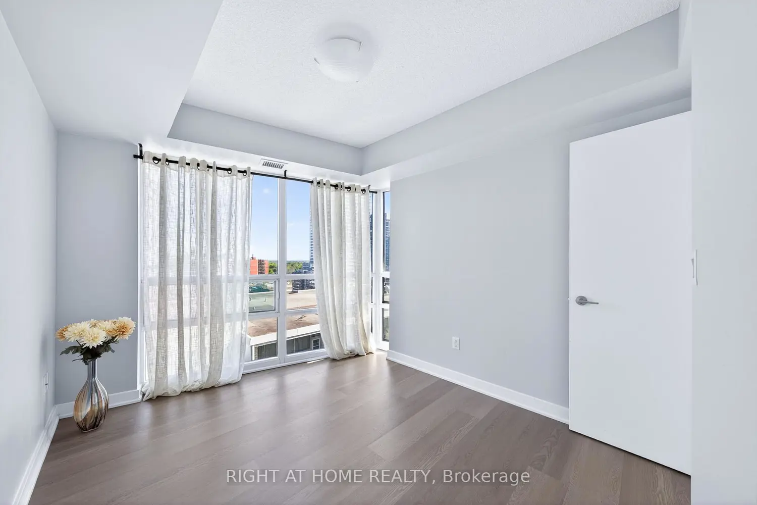 Additional image 11 of 5740 Yonge Street 1307