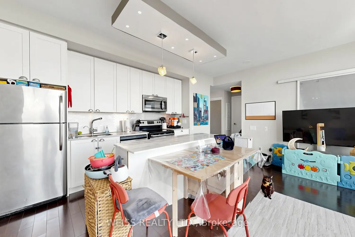 Additional image 11 of 105 The Queensway 3515