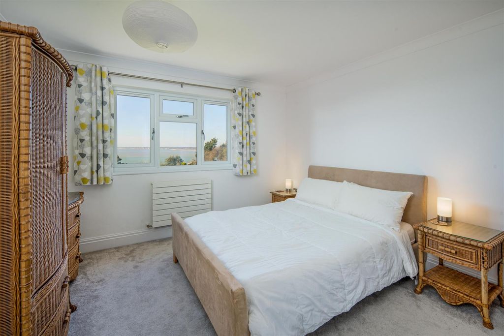 Additional image 15 of 4 bed detached house for saleFreshwater, Isle Of Wight PO40