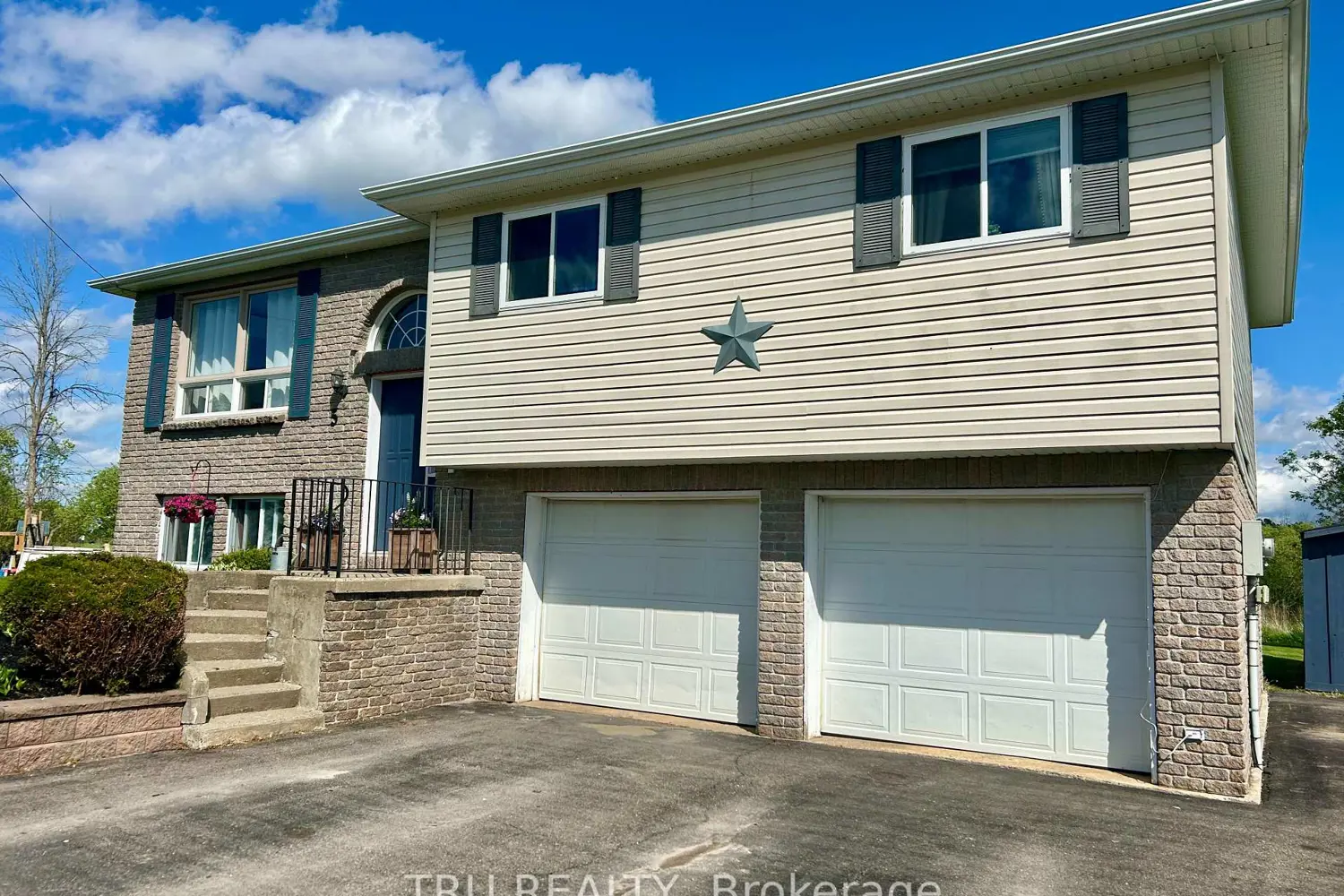 5 Brookview Crescent