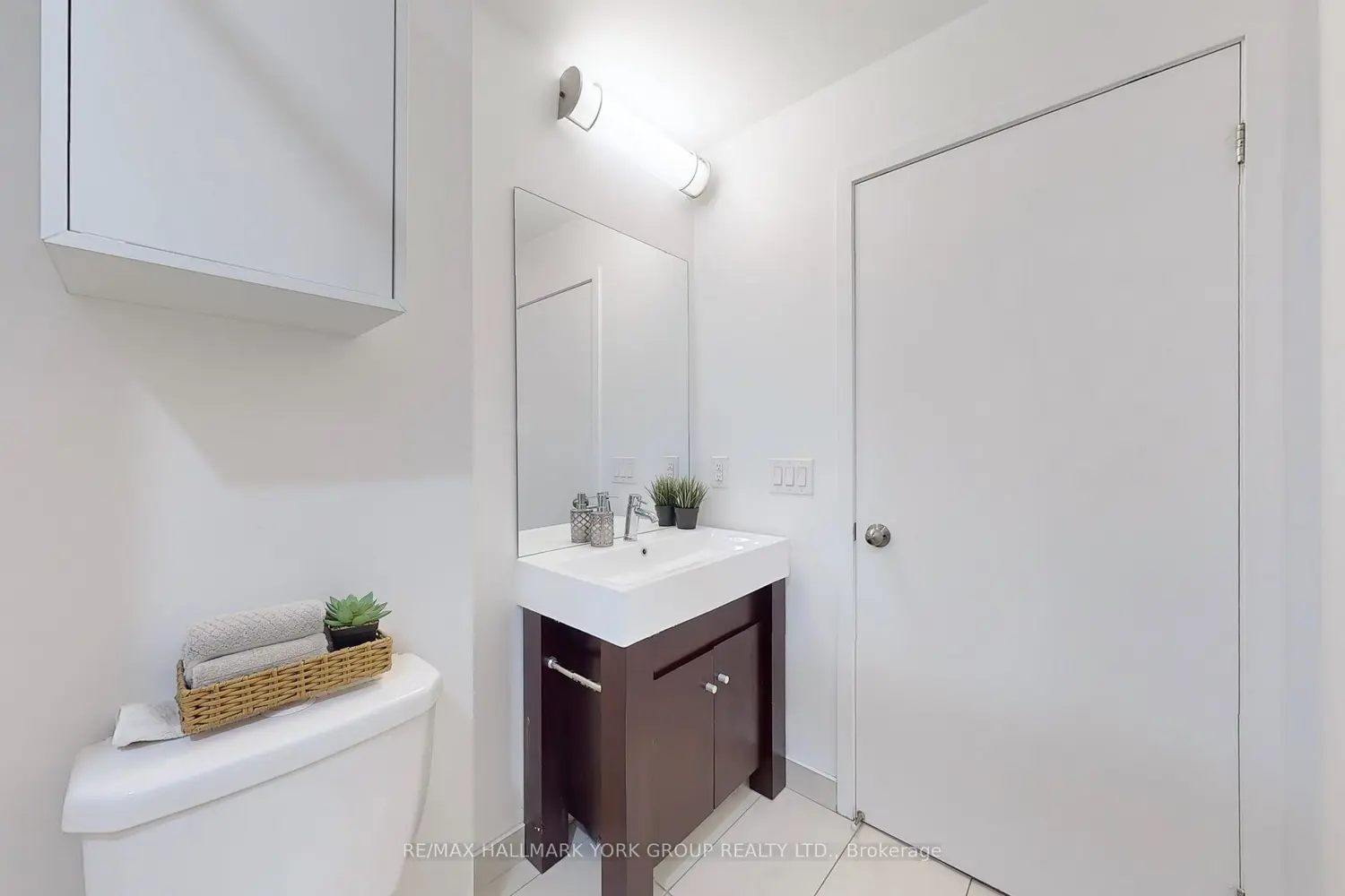 Additional image 9 of 840 Queens Plate Drive 612