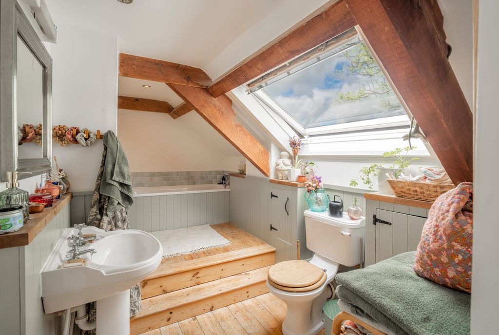 3 bed barn conversion for saleHermon, Glogue SA36 photo 5