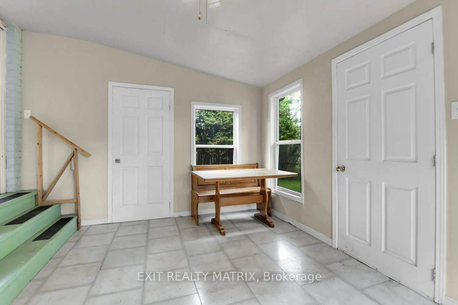 72 Castlebeau Street photo 5