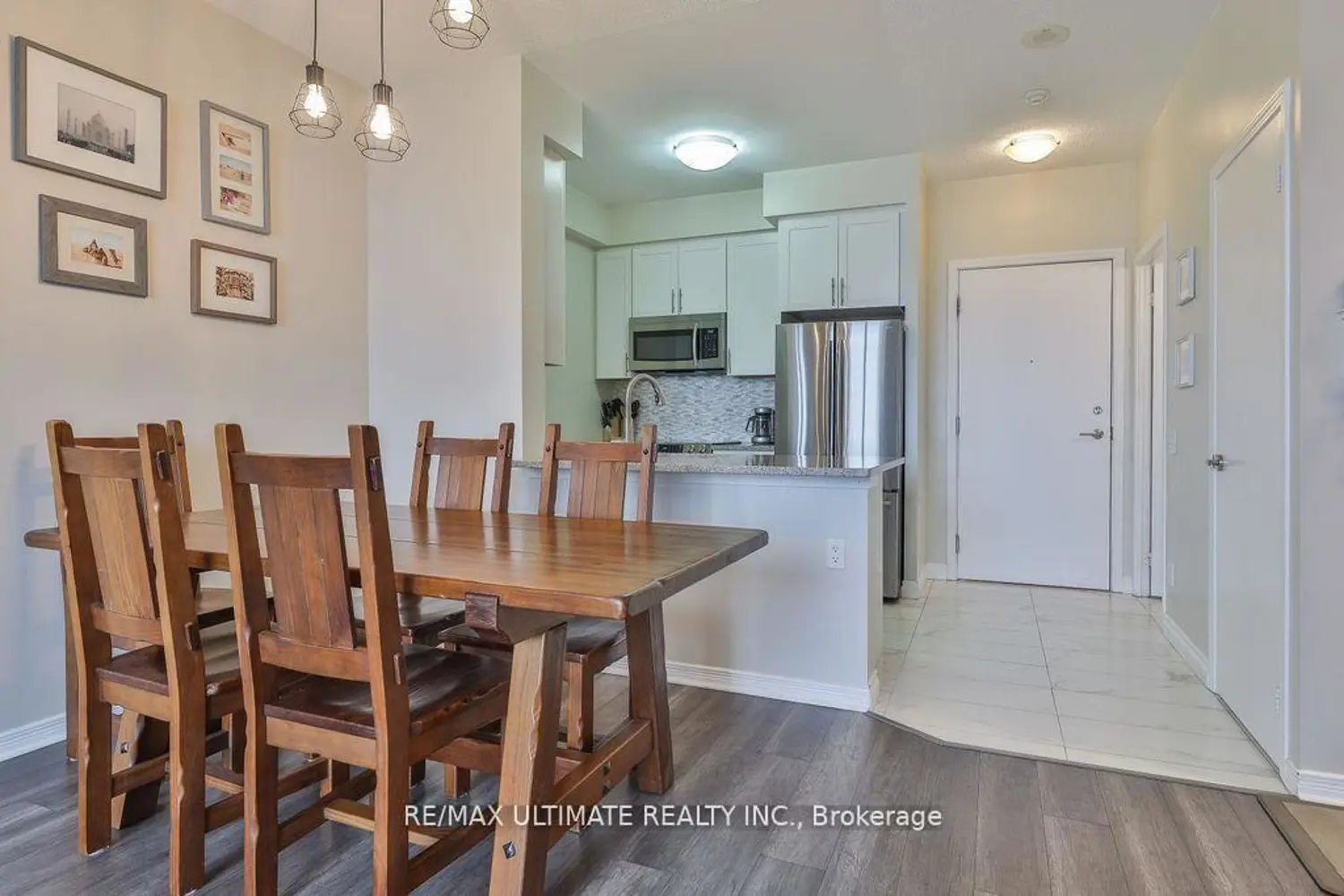 Additional image 4 of 60 Heintzman Street 2404