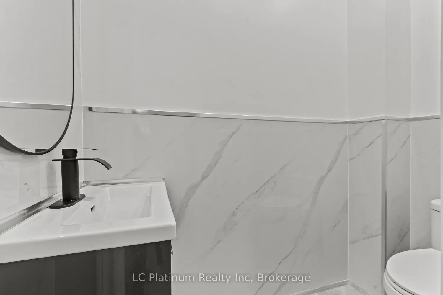 302 Vine Street 29 photo 2