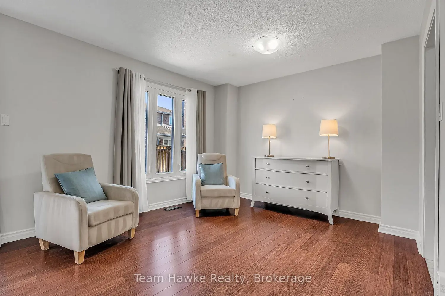 15 White Boulevard photo 5