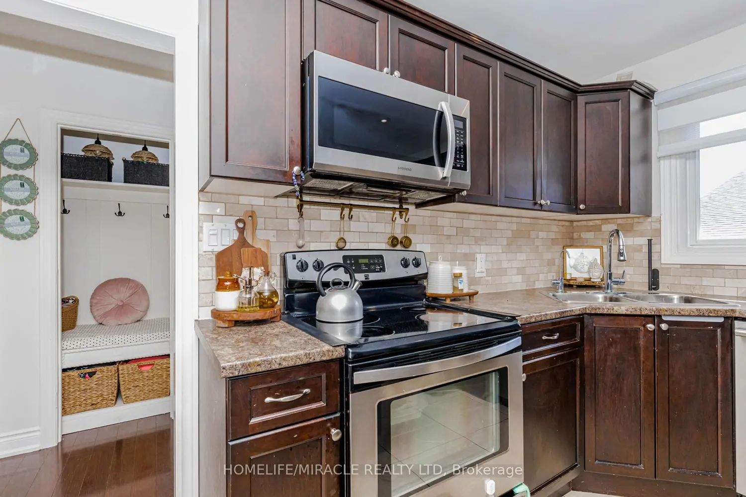 403 Delrex Boulevard photo 4