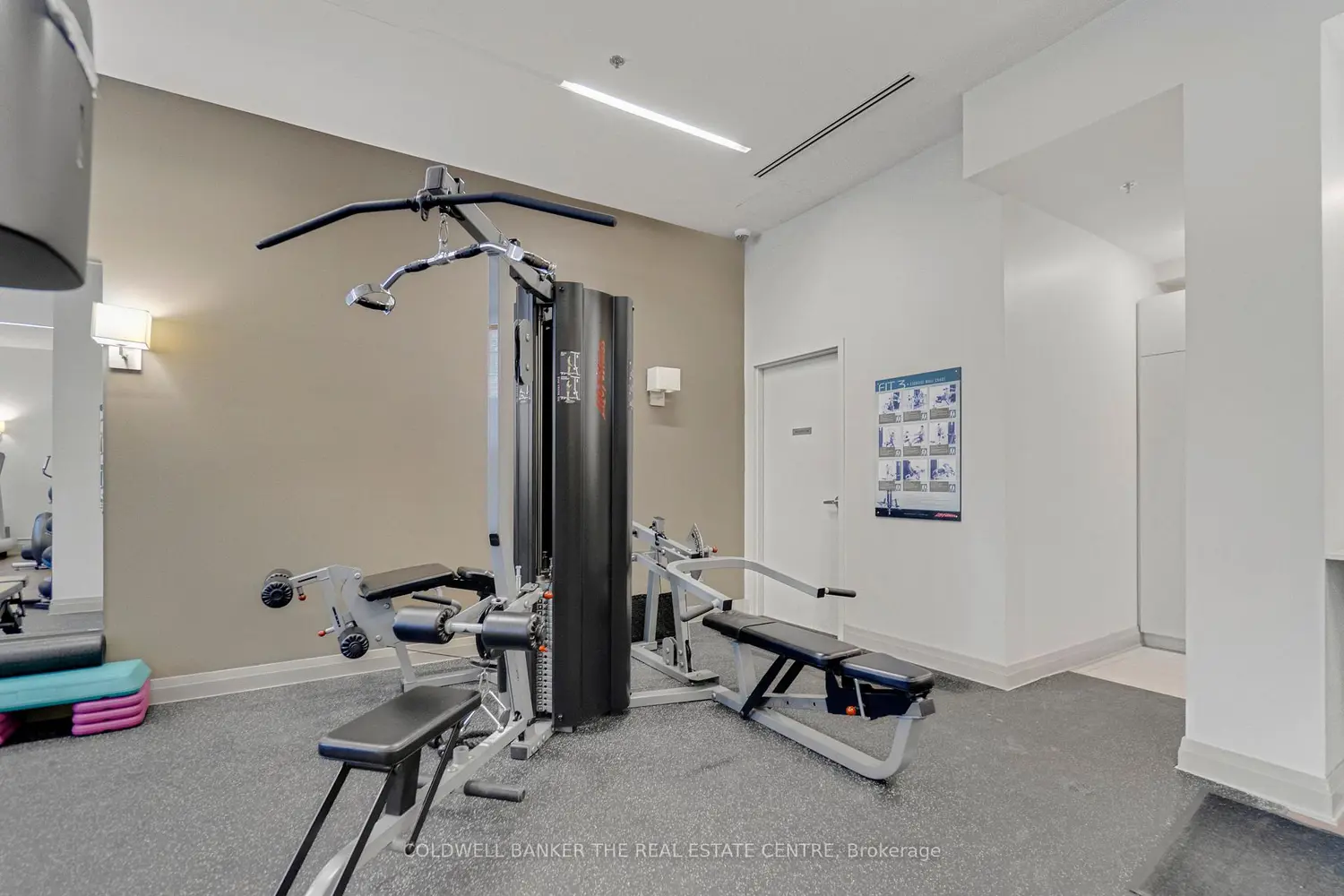 Additional image 17 of 400 Wellington Street 802