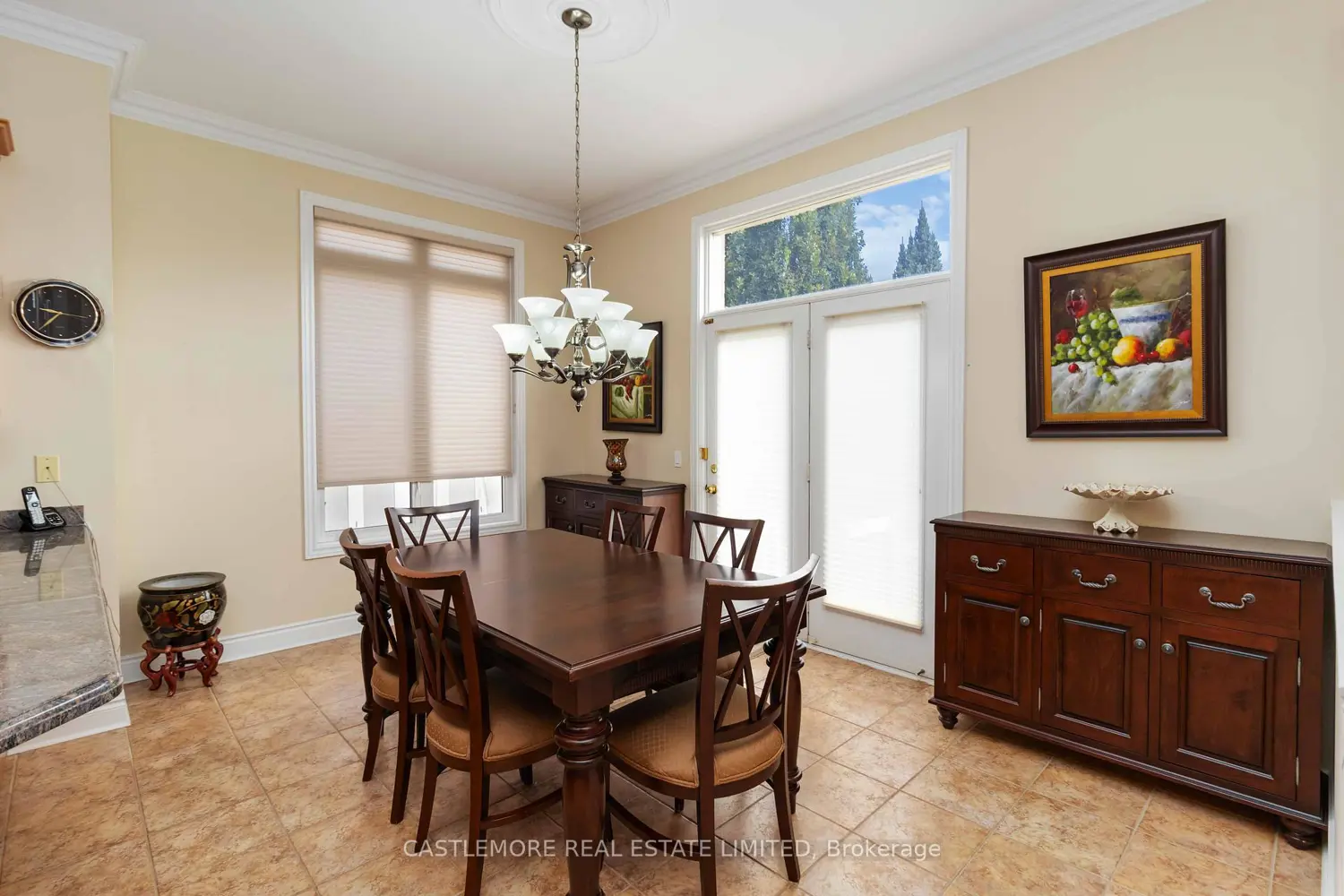 39 Saint Hubert Drive photo 2