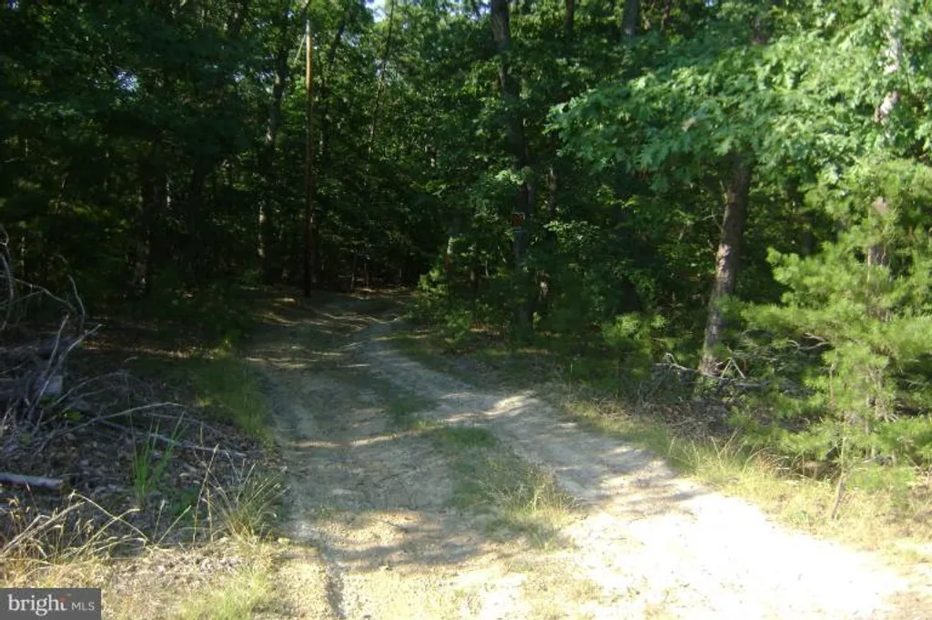 Four Wheel Dr, Winchester, VA 22602