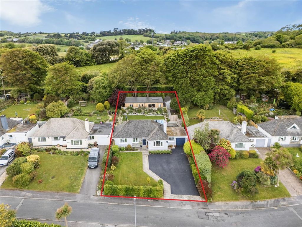 5 bed detached bungalow for saleRoscarrack Close, Falmouth TR11