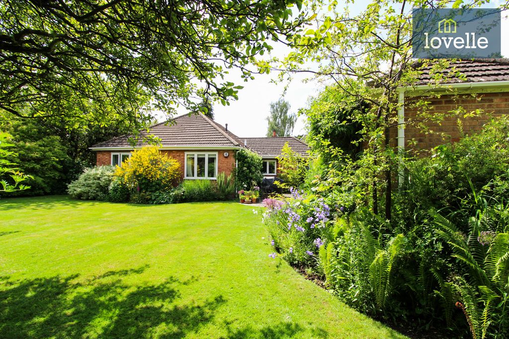 Additional image 3 of 3 bed detached bungalow for saleWelholme Avenue, Grimsby DN32
