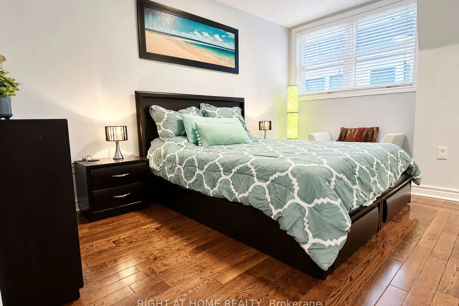 Additional image 7 of 760 Lawrence Avenue 221
