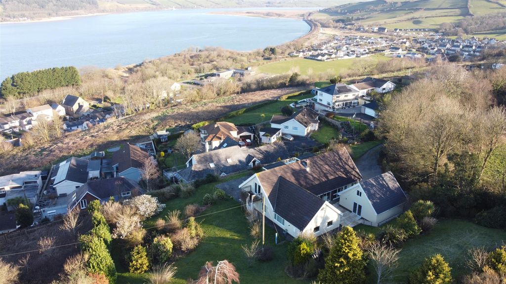 5 bed detached house for salePenderyn, Tripenhad Road, Ferryside, Carmarthenshire SA17