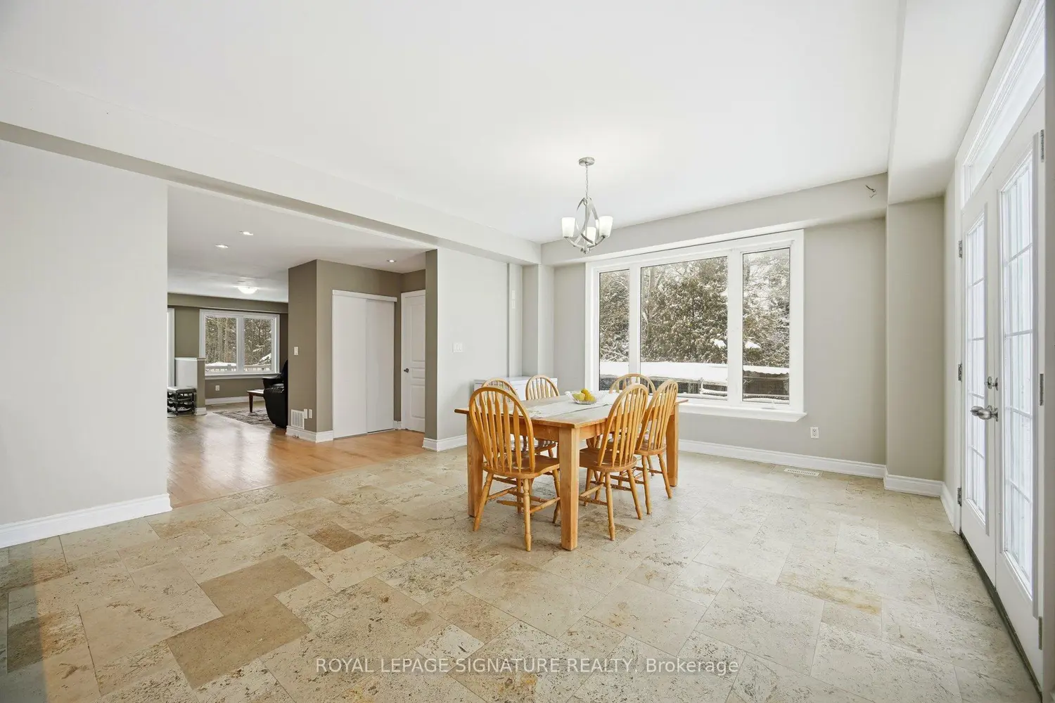 232167 Trafalgar Road photo 5