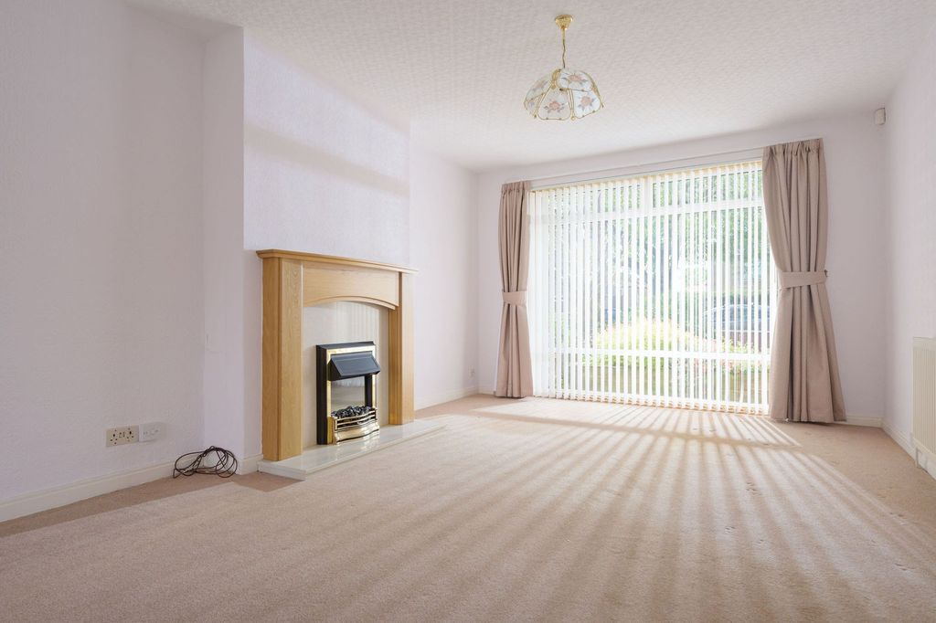 Additional image 4 of 4 bed semi-detached house for sale39 Oxgang Road, Grangemouth FK3