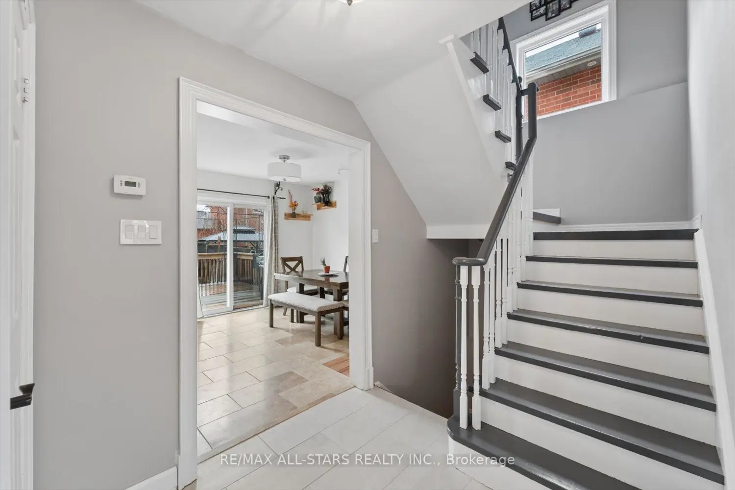 62 Reddenhurst Crescent photo 5