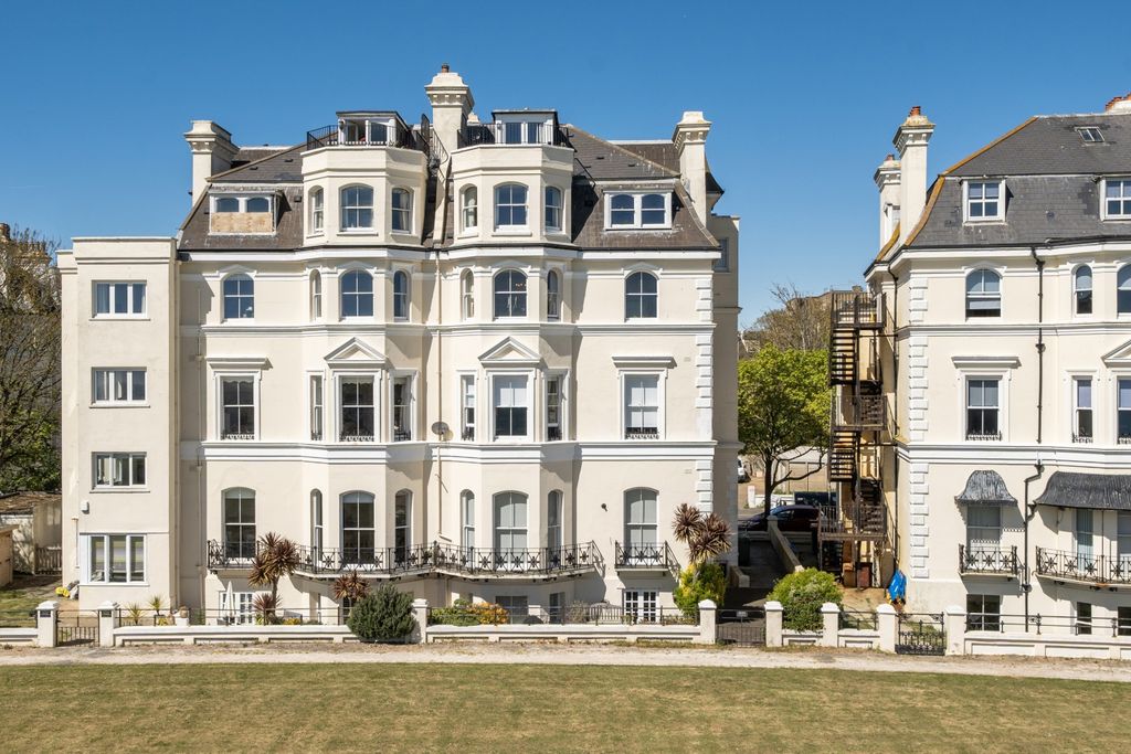 2 bed flat for saleClifton Mews, 15 Clifton Crescent, Folkestone CT20