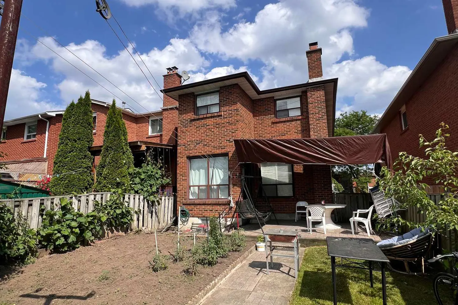 28 Oakmount Crescent photo 4