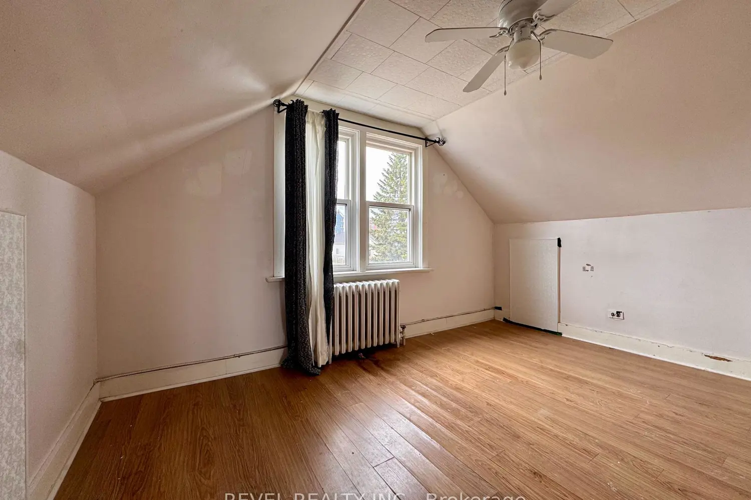 Additional image 11 of 121 Floral Avenue