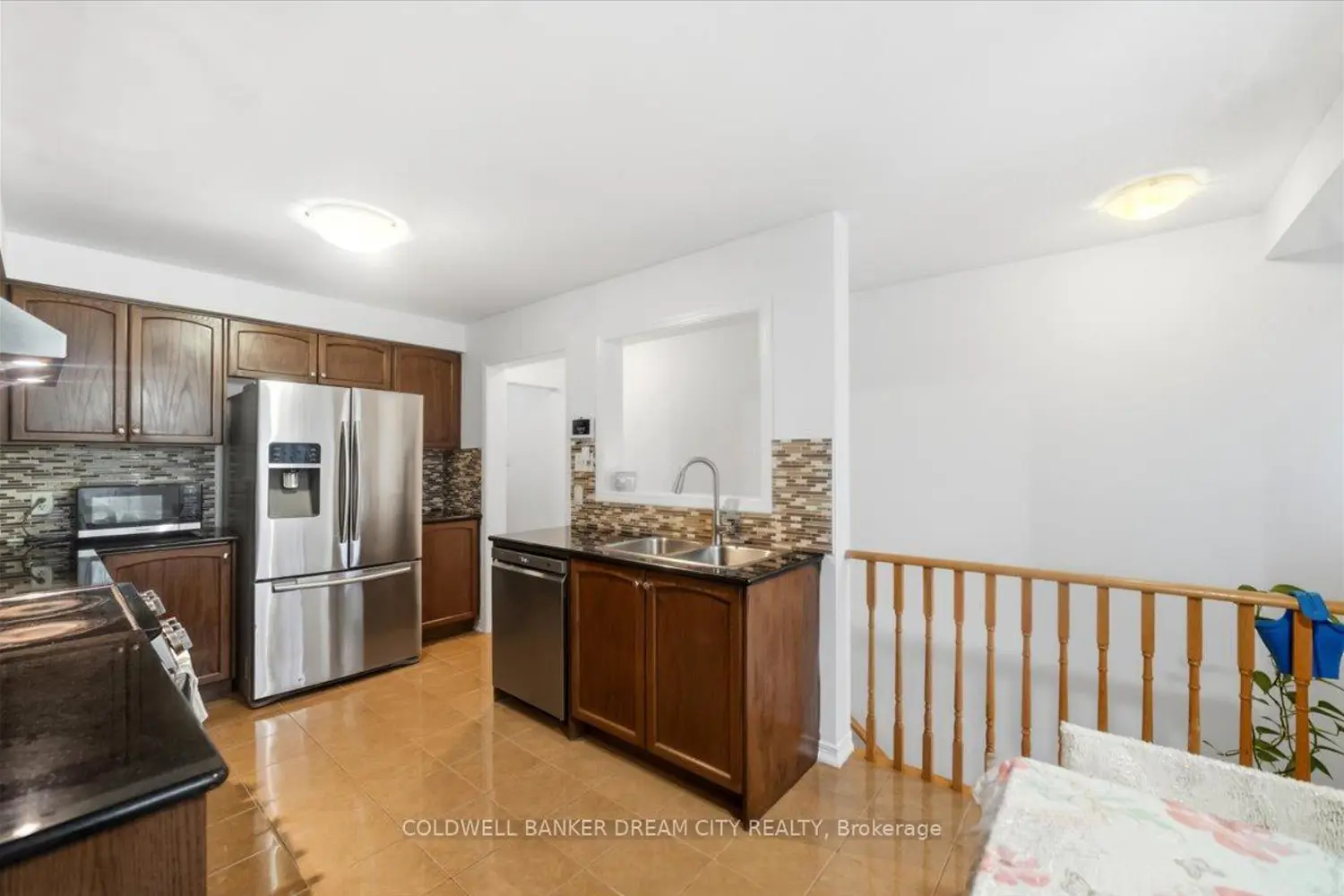 Additional image 5 of 559 Midland Avenue
