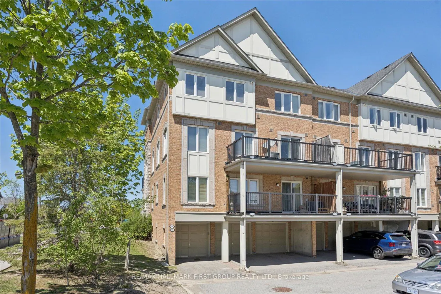 Additional image 19 of 2067 Bur Oak Avenue 3