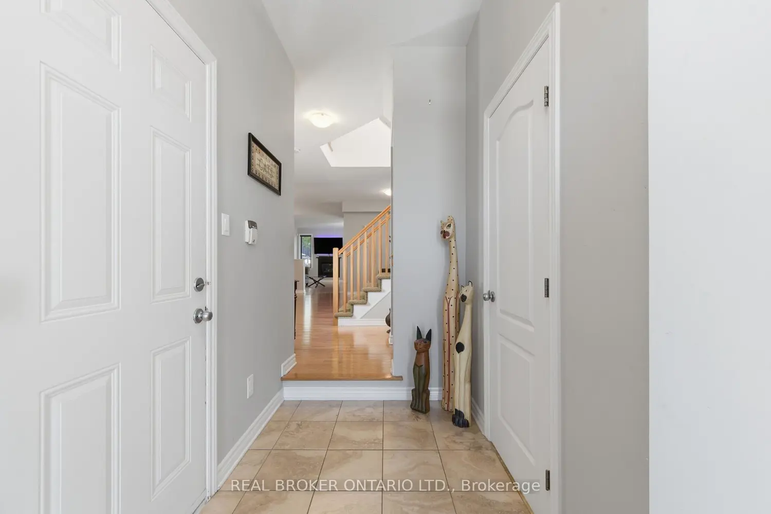 417 Stalwart Crescent photo 3