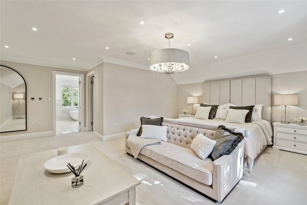 Additional image 6 of 5 bed detached house for saleHowards Wood Drive, Gerrards Cross, Buckinghamshire SL9