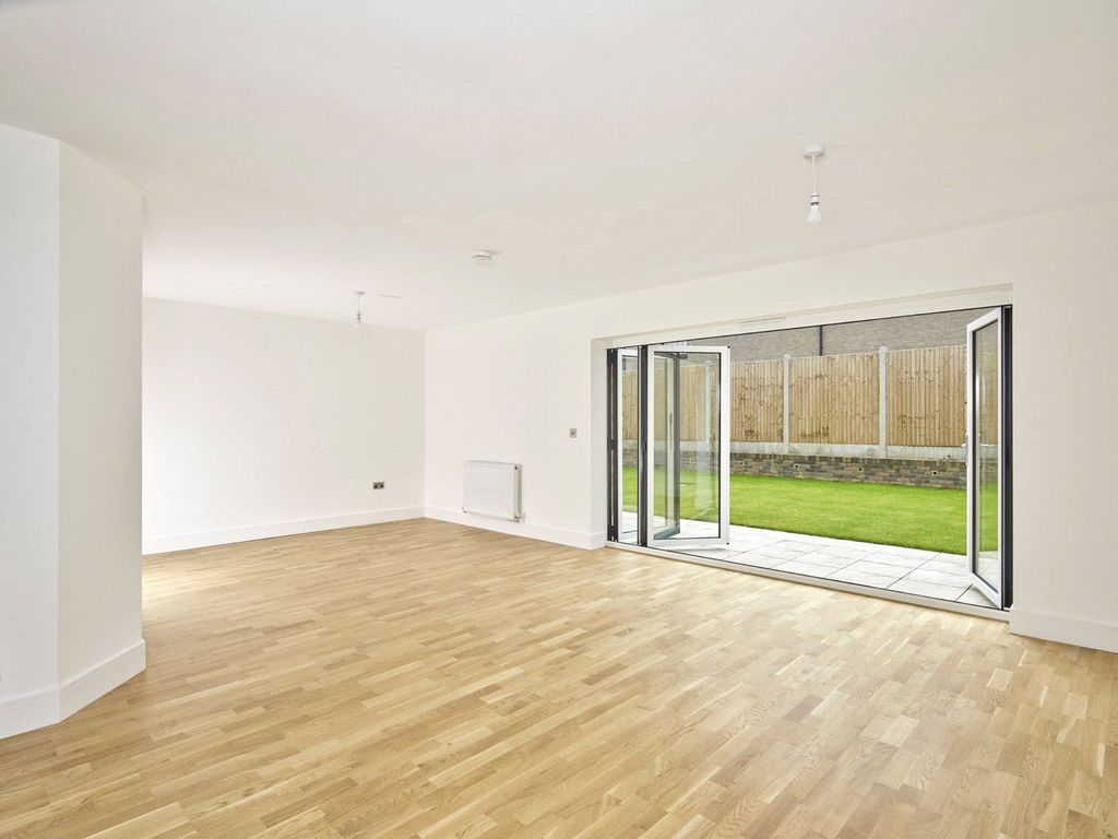 Additional image 6 of 4 bed detached house for sale4 Fleet Road, Felixstowe, Suffolk IP11