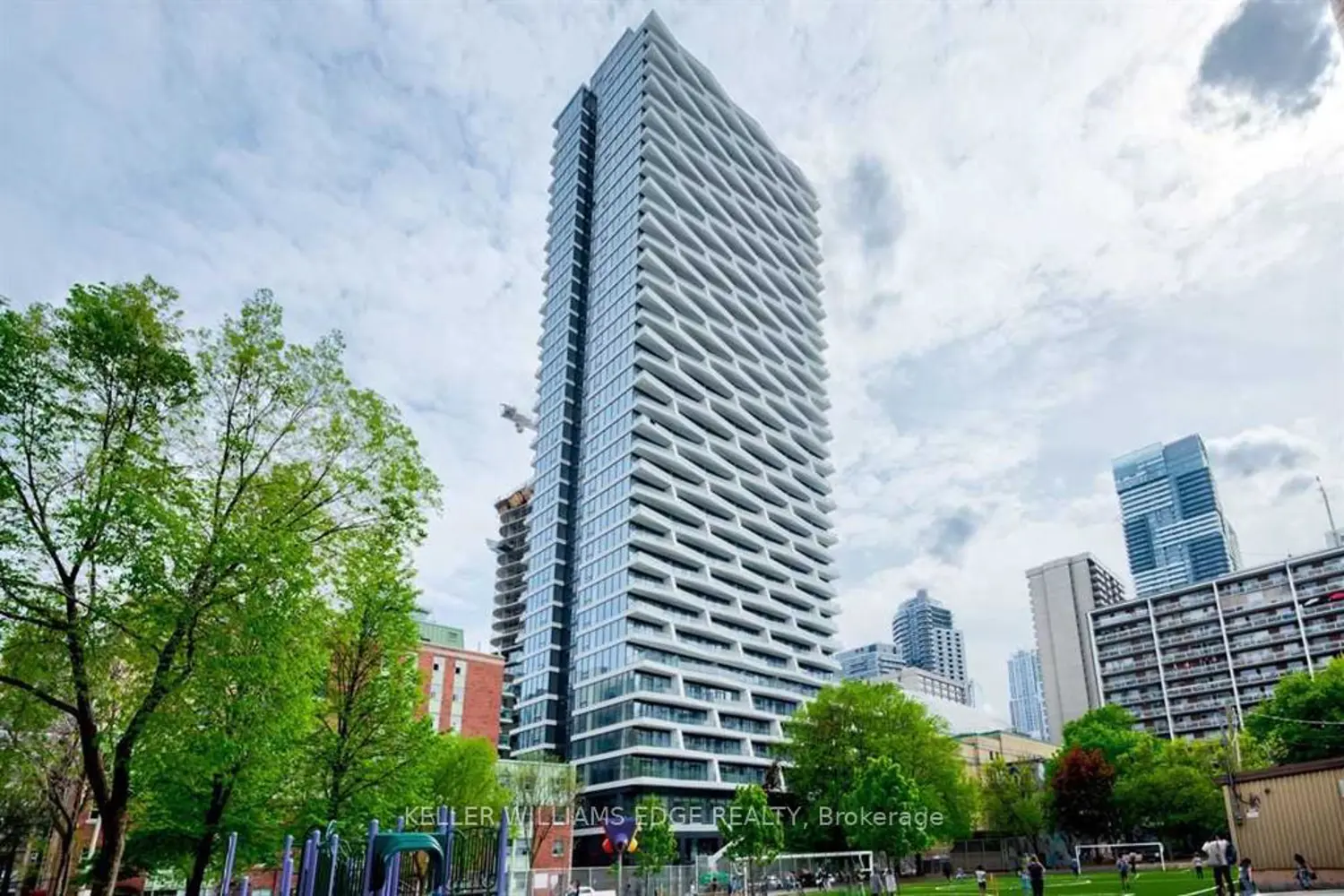85 Wood Street 3609