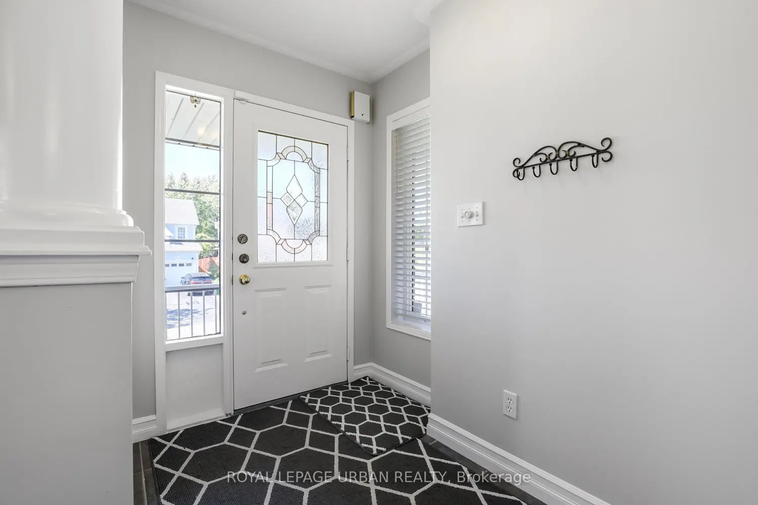 1081 Keswick Court photo 3