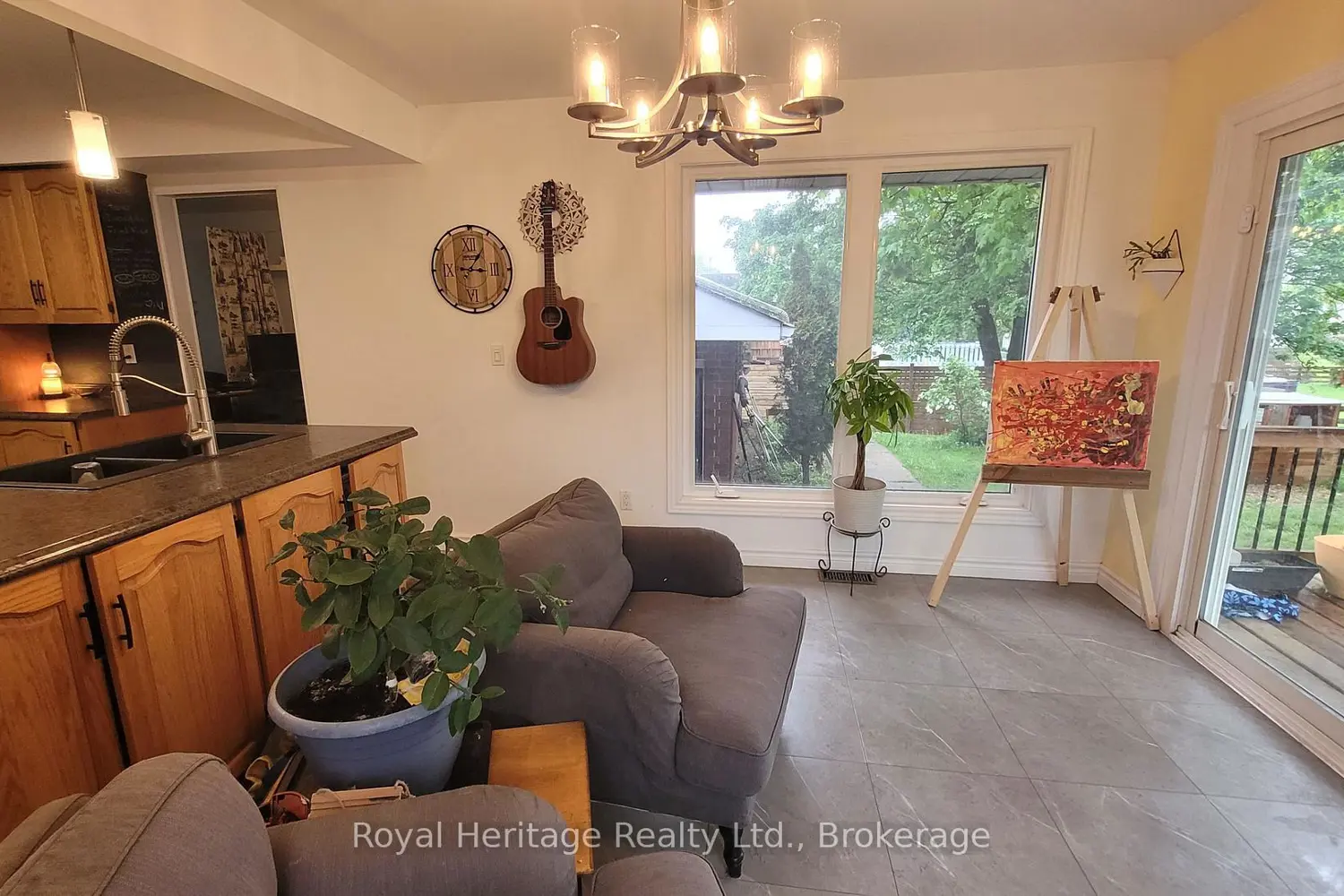 115 Chatterton Valley Crescent photo 5