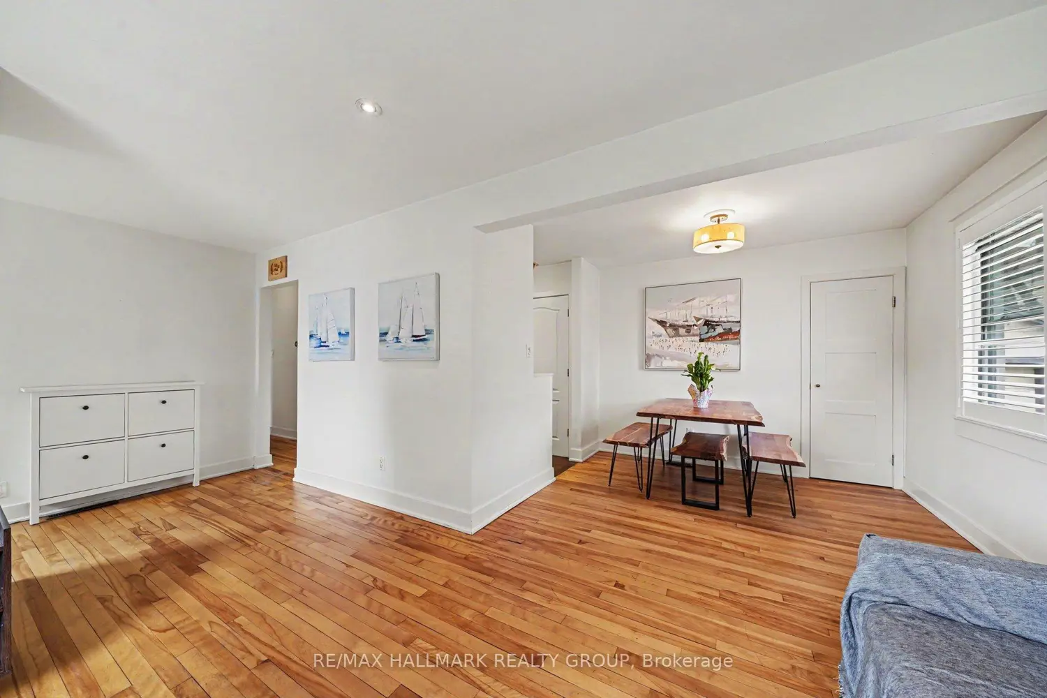 1515 Kingsdale Avenue photo 3