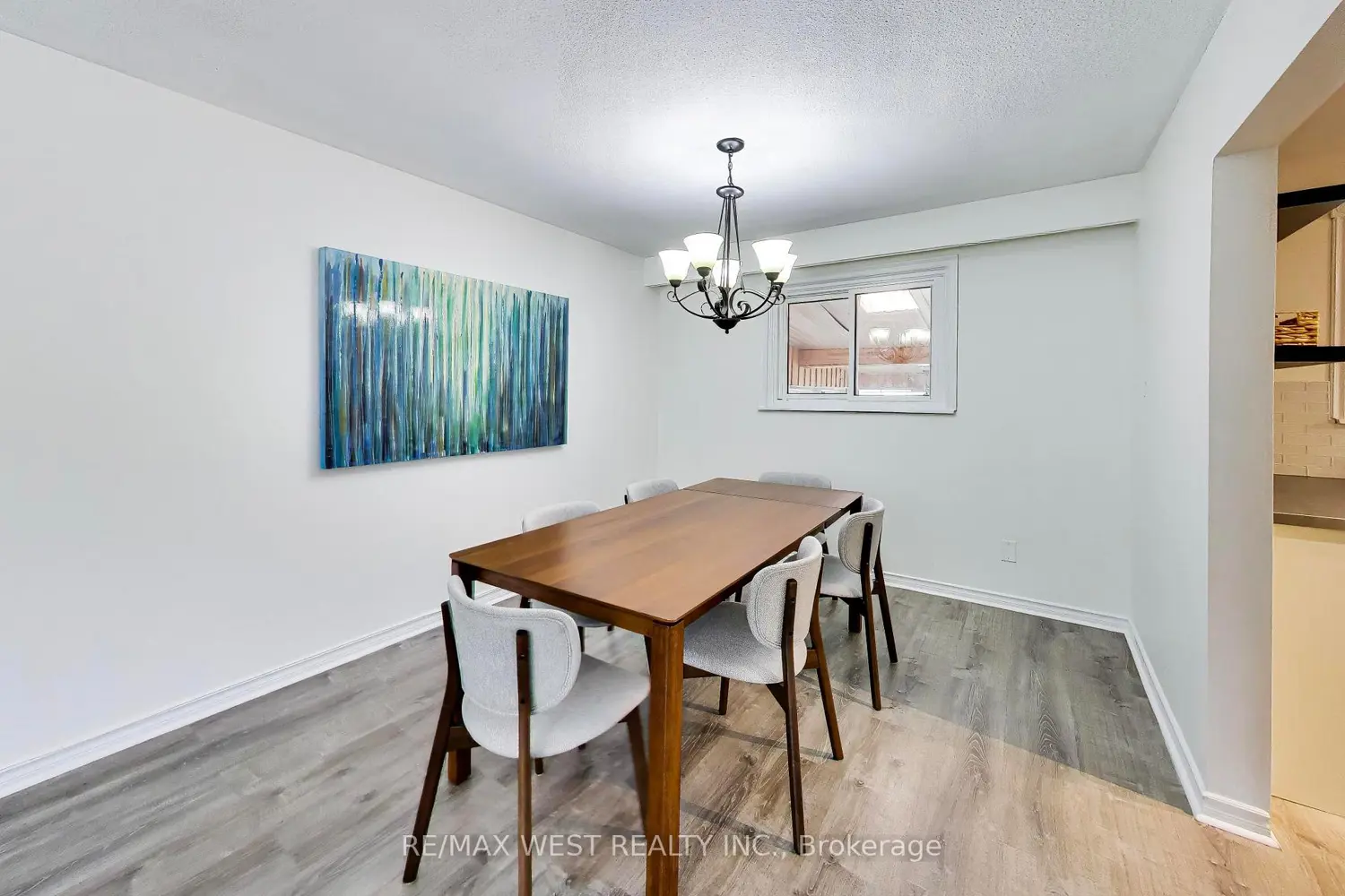 128 Roser Crescent photo 4