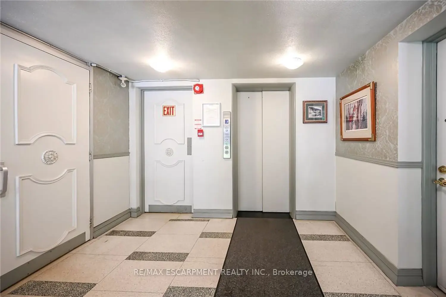 107 St Josephs Drive 405 photo 4